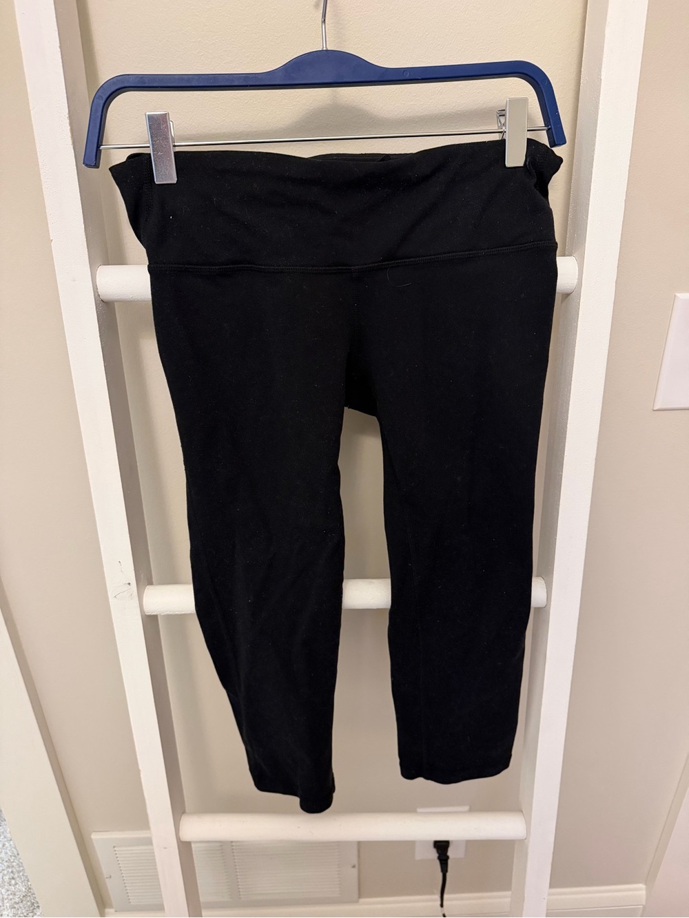 GAP Black Cropped Leggings